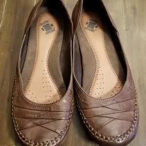 Earth Origins Brown Flats - Women's Shoe Size 8